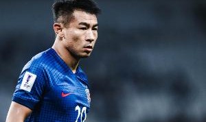 足球报：于汉超膝盖动过7次手术，3次是足以断送生涯的大手术